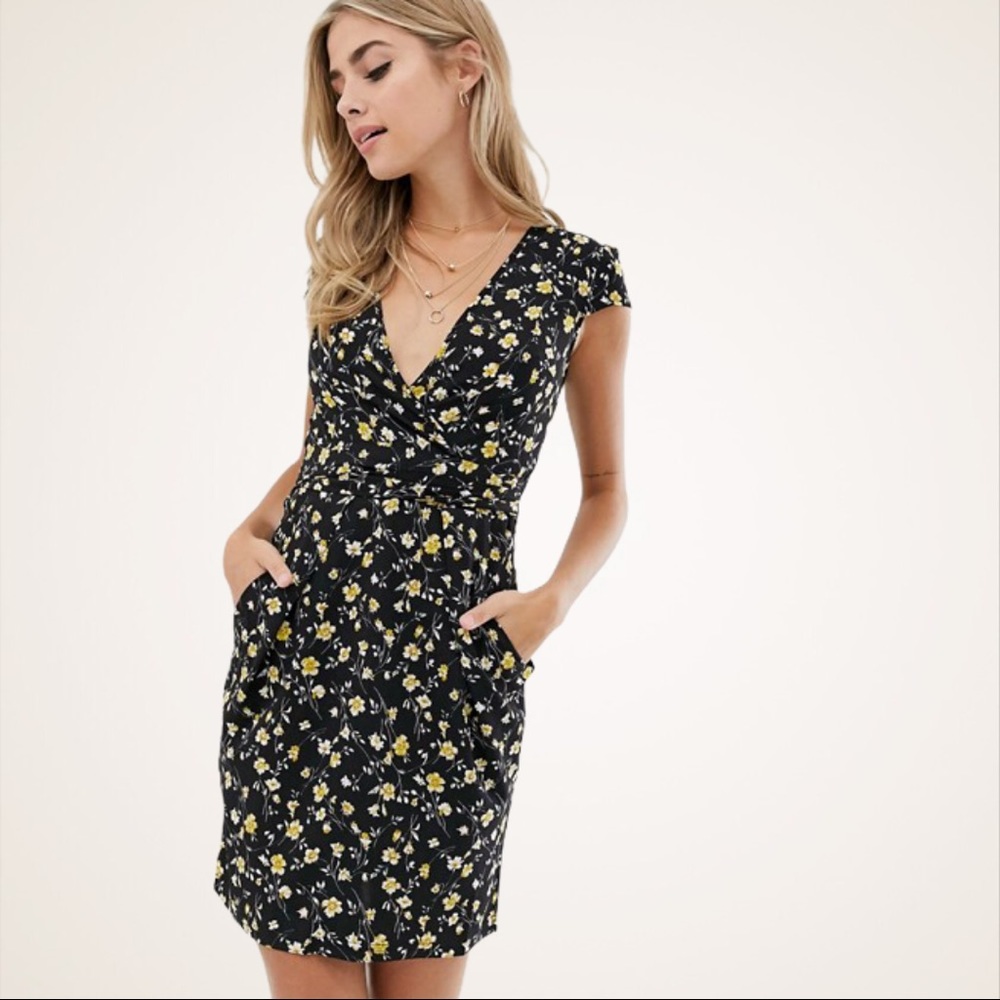 NWT ASOS QED London Wrap Front Tulip Dress